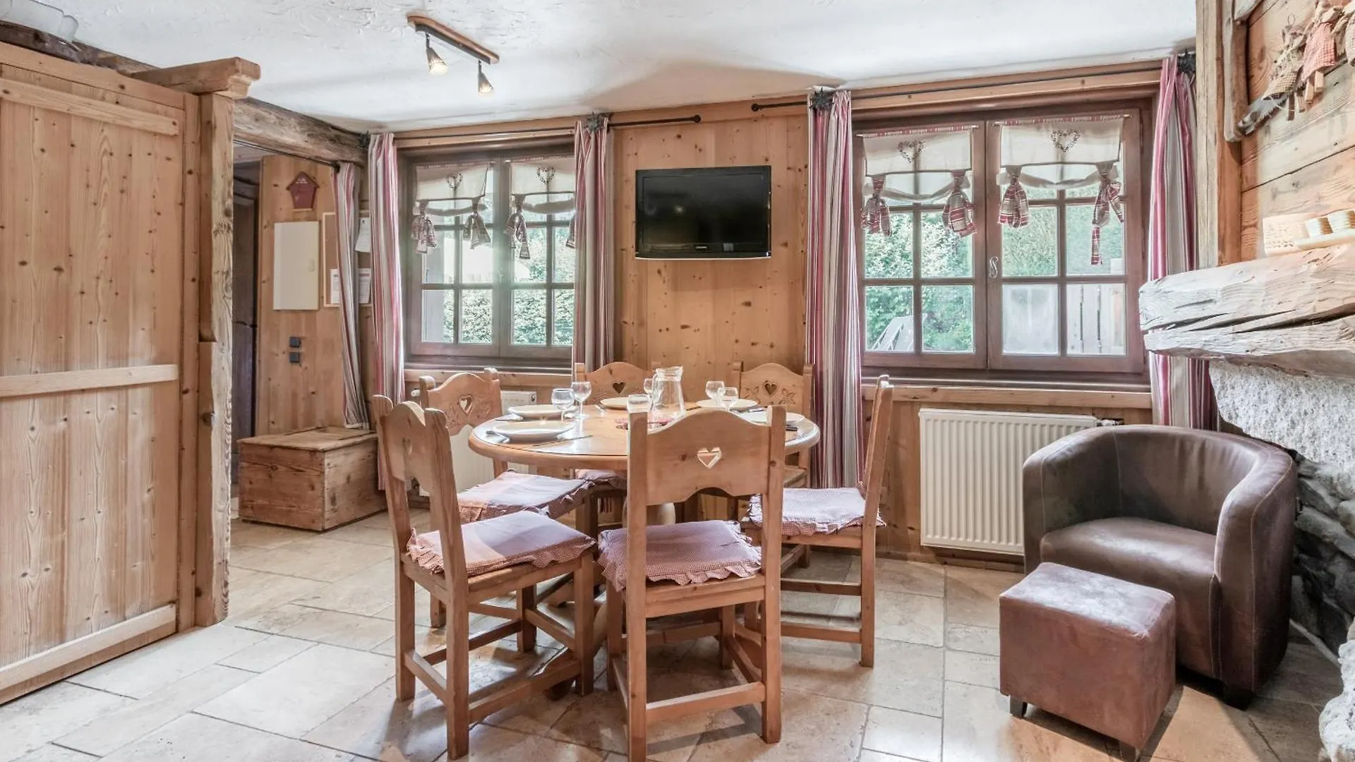 아파트 Le Gite - 20 Pax - Calme - Vue Montagne 생제르베레뱅